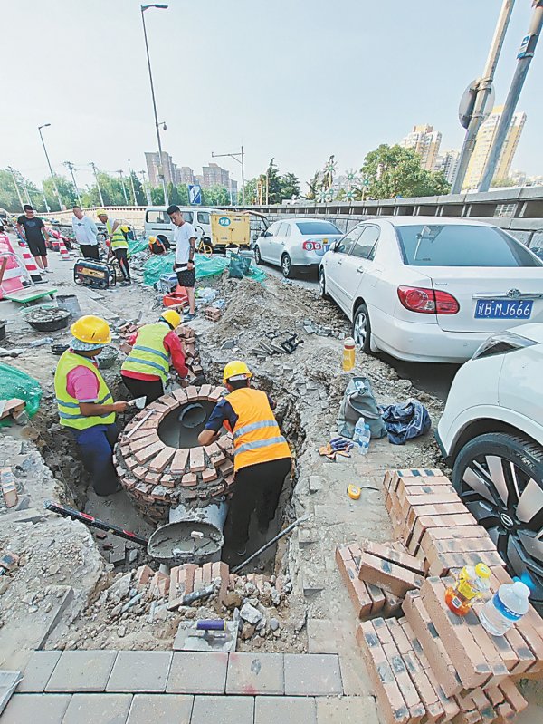 配查网 方庄环岛终于告别“逢雨必淹”！排水系统改造如何扛住暴雨考验